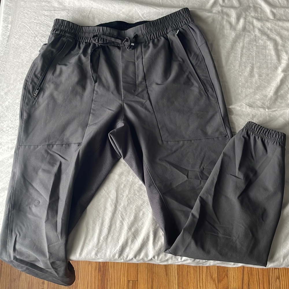 Mens Lululemon license to train joggers